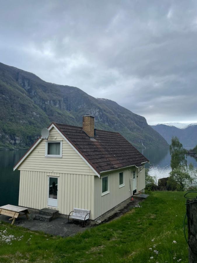 Aurland Feriehus Екстериор снимка