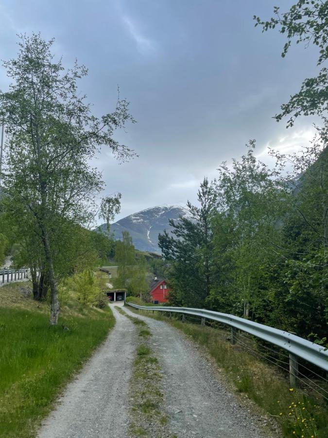 Aurland Feriehus Екстериор снимка