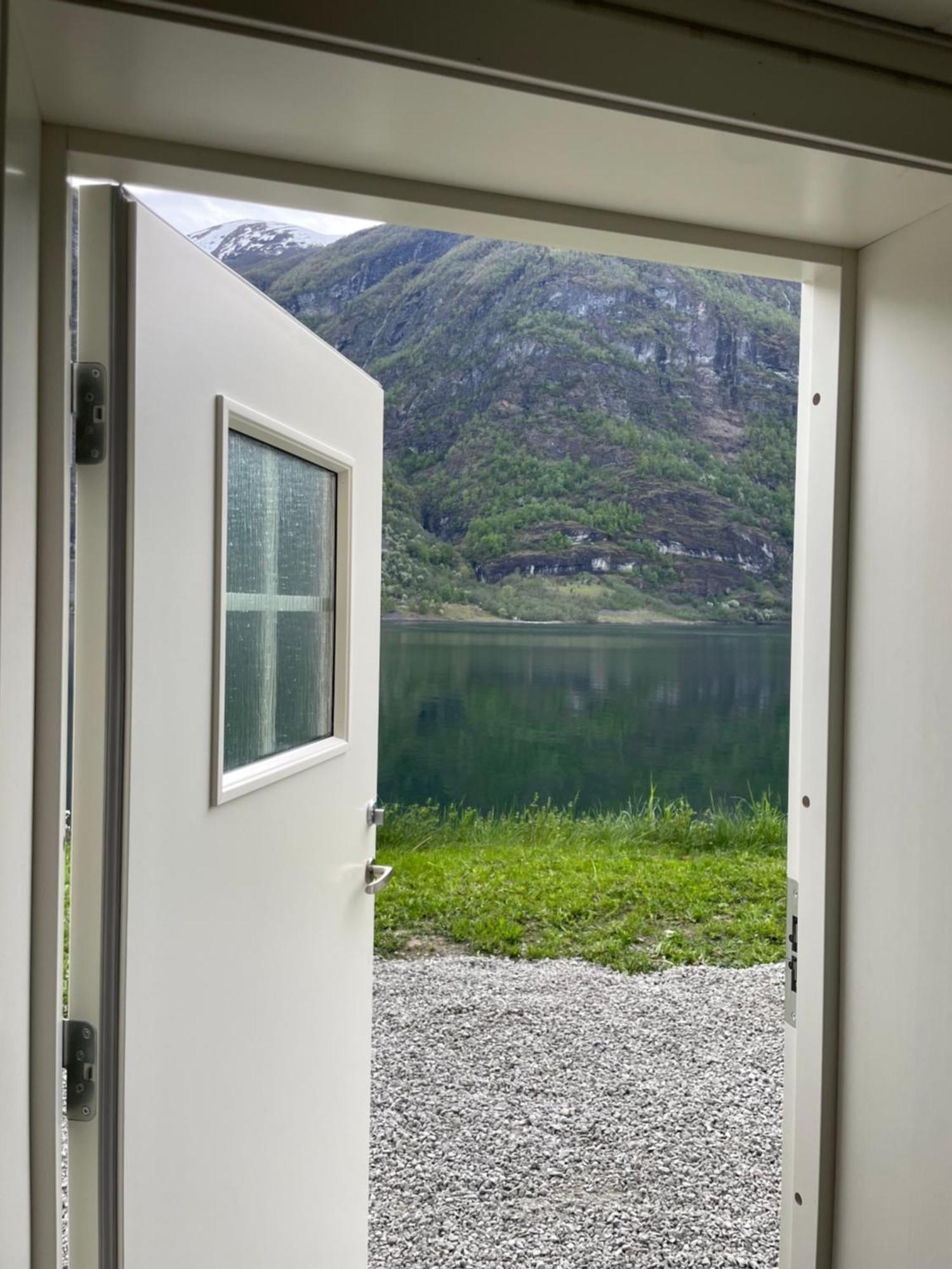 Aurland Feriehus Екстериор снимка